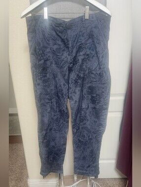 Democracy Flex-ellent Navy Floral Roll Tab Utility Pants - Size 10